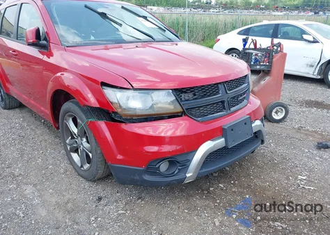 2018 Dodge Journey Crossroad Awd z USA, uszkodzony, nr VIN 3C4PDDGG7JT371075
